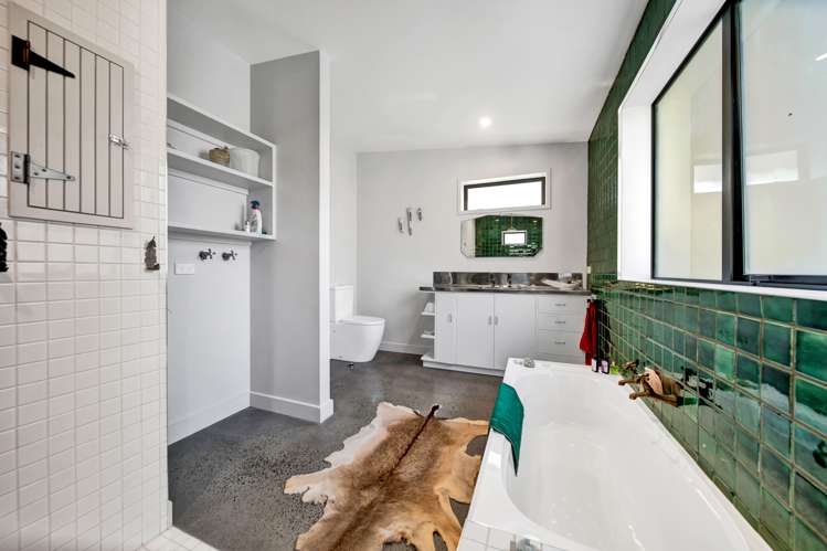 19 Tonga Road Tongaporutu_10