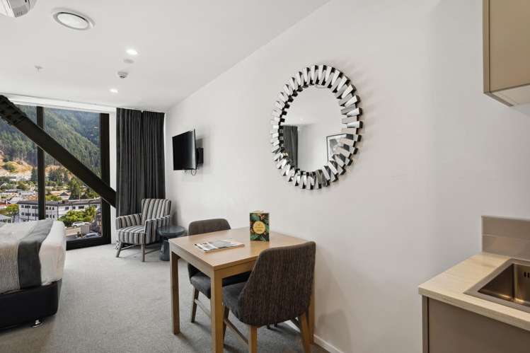 322/18 Frankton Road_3
