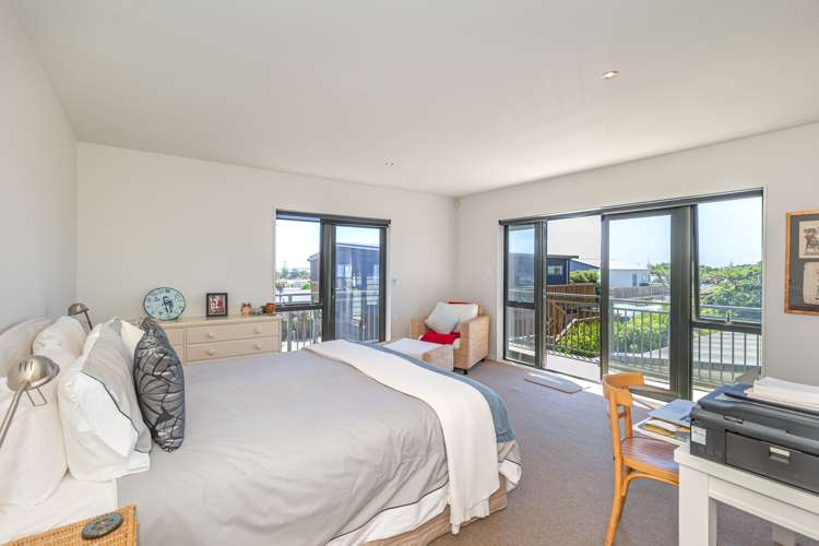 8 Arataki Grove Waitarere Beach_10