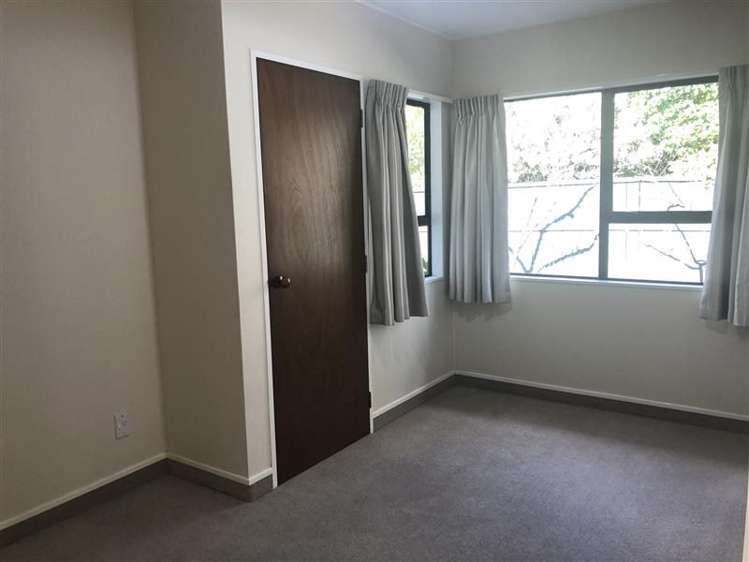 18a Middle Road 10484_10