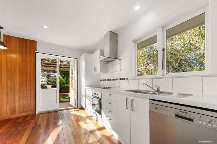 33 Puketea Street Blockhouse Bay_16