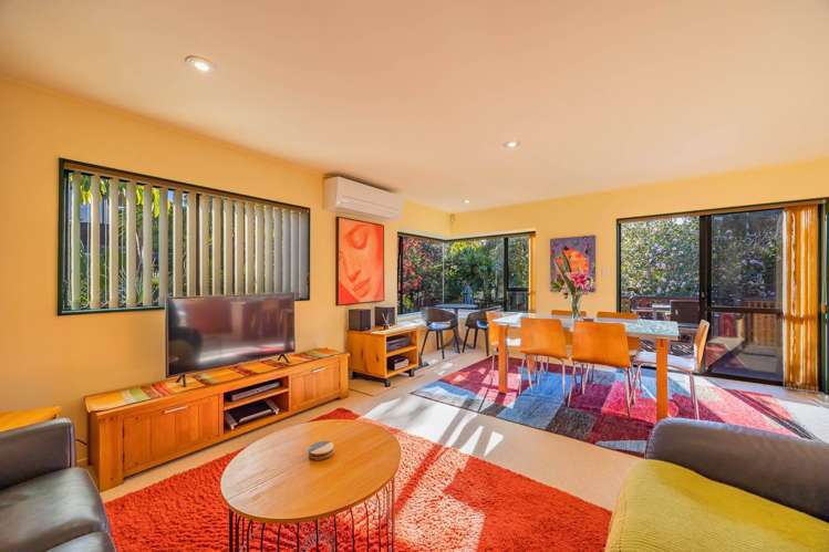 1/1031 Beach Road Torbay_9