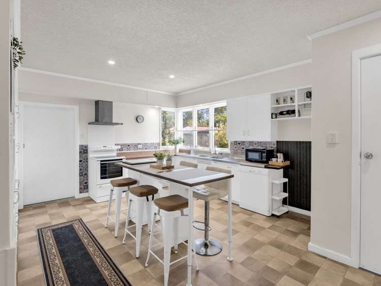 2 Dunallen Avenue Marton_11