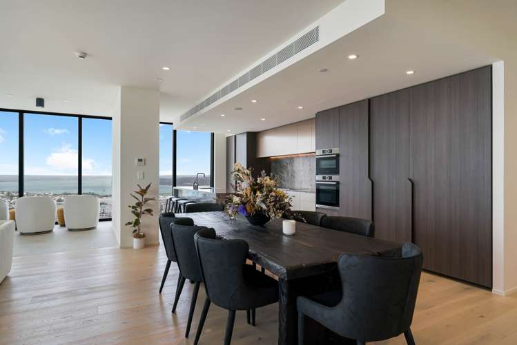 5203/10 Commerce Street City Centre_11