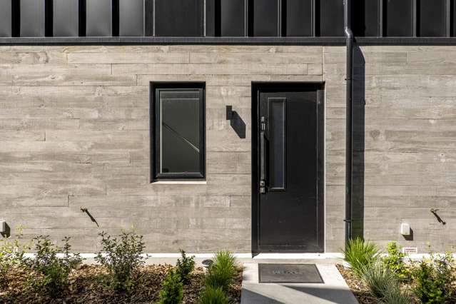 Modern Living with Immediate Opportunity