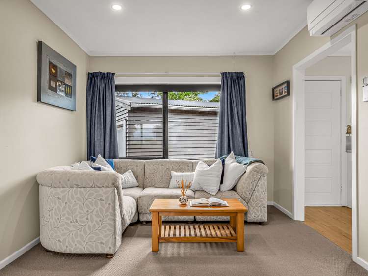 9 Cooper Avenue Holdens Bay_6