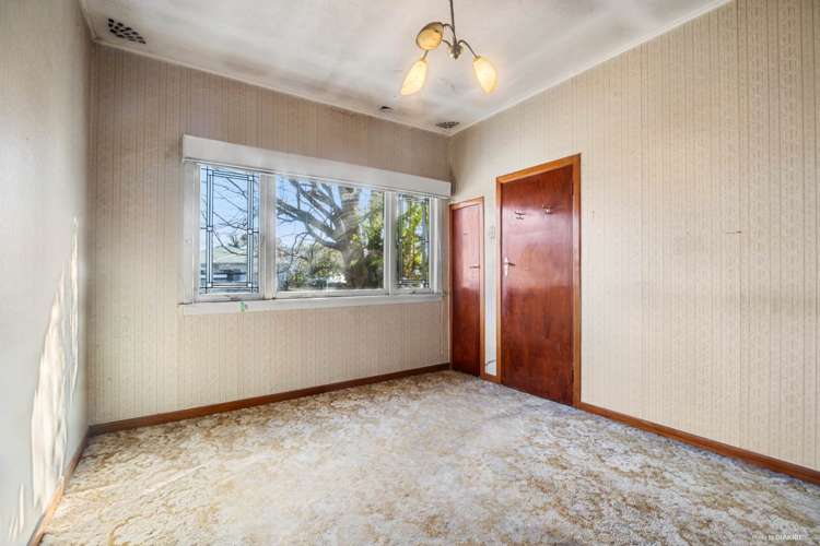 43 Tui Street Point Chevalier_9