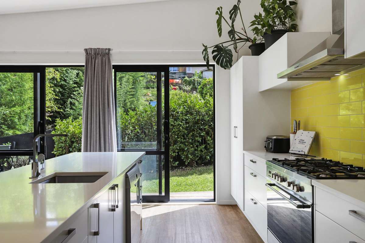 26 Arataki Views Way_1