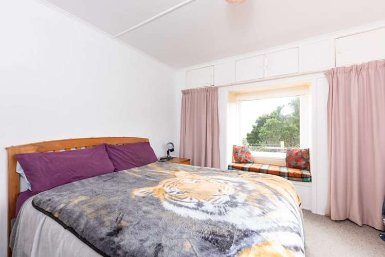 196 Newton Road Omapere_13