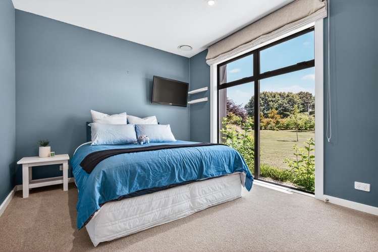 139 Mapara Road Acacia Bay_18