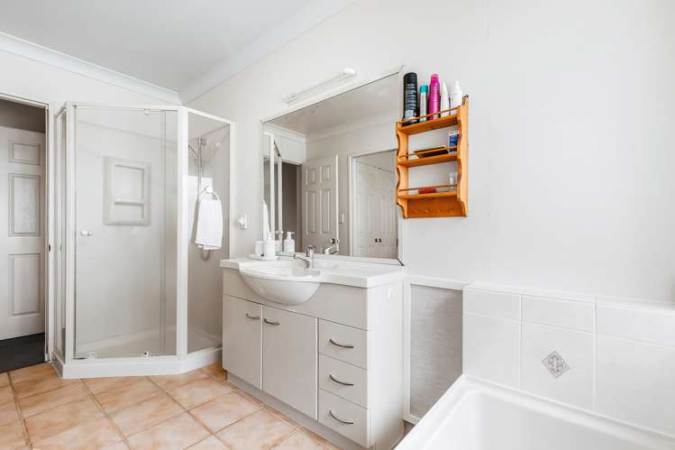 1 Bramley Drive Rototuna_10