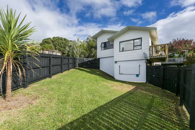 1/14 Greenvalley Rise Glenfield_13