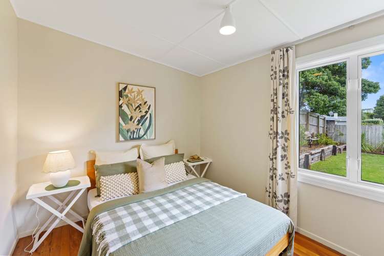 55 Ngapaki Street Waikanae Beach_13