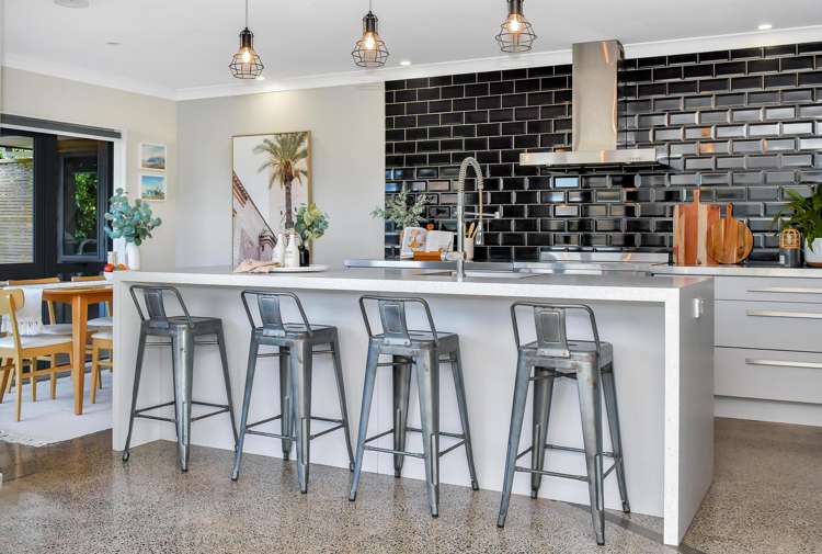 51 Blake Boulevard_5