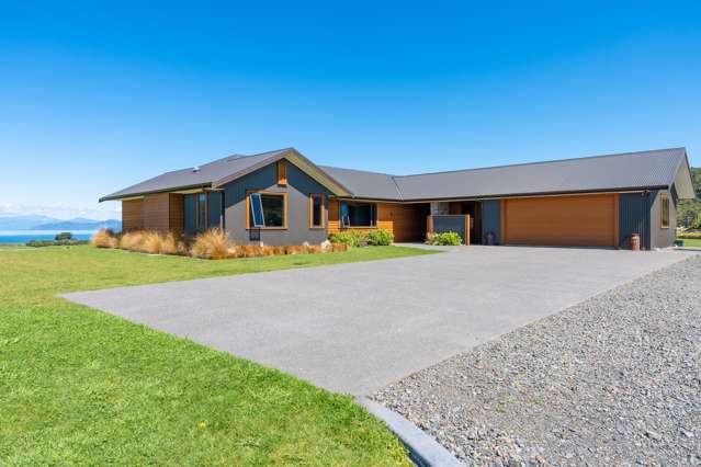 18 Kahikatea Drive Kinloch_3