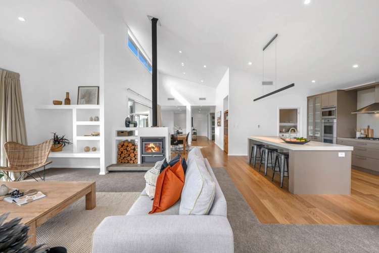 9 Intrepid Crescent Beachlands_46