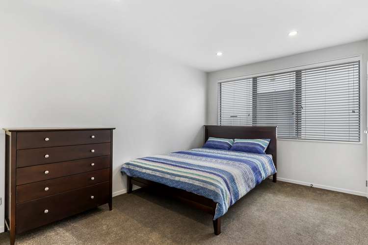 19 Phar Lap Crescent Takanini_11