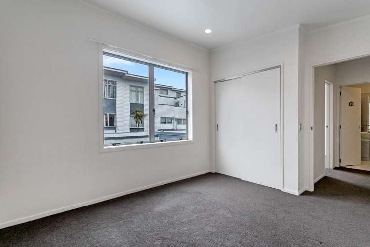 42/3 Wagener Place Mount Albert_13