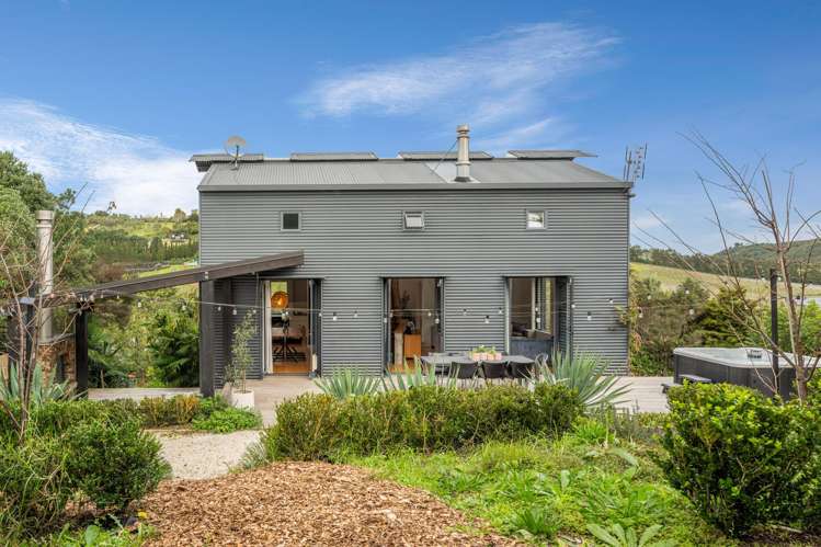 2 Te Makiri Road Onetangi_27