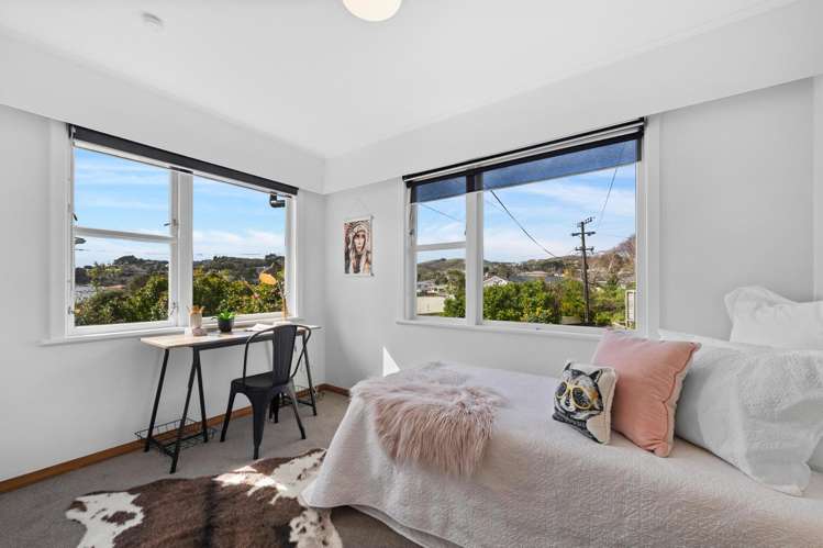 39 Lynda Avenue Paparangi_11