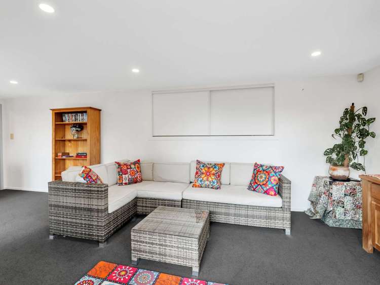 11 North Way Titirangi_23
