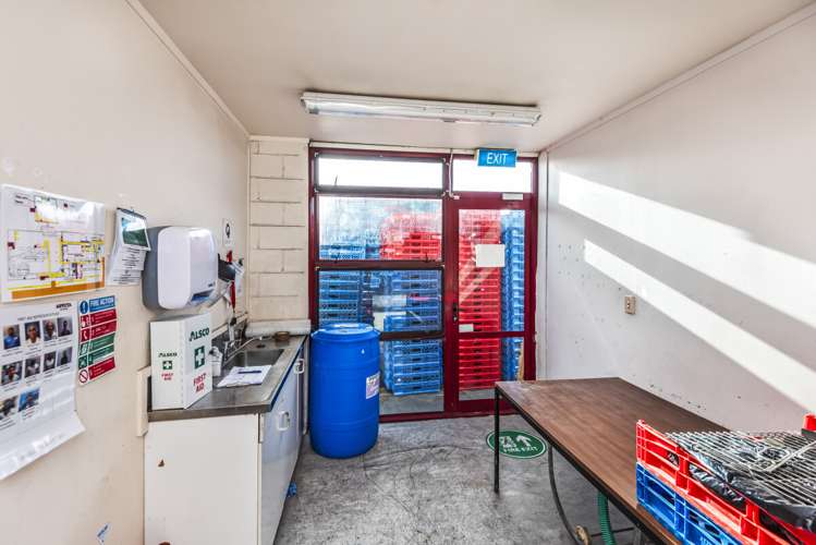 Unit D, 234 Archers Road Wairau Valley_11