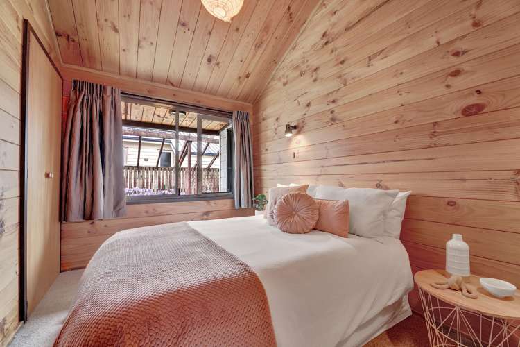 2/238 Estuary Road South New Brighton_11