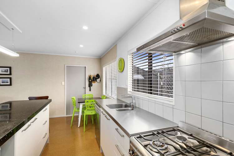 2/22 Richmond Street Petone_18