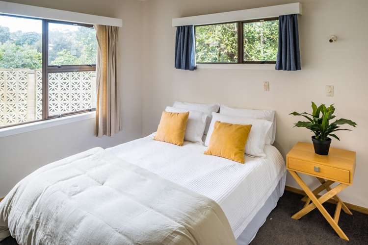 47 Kiriwai Road Paremata_10