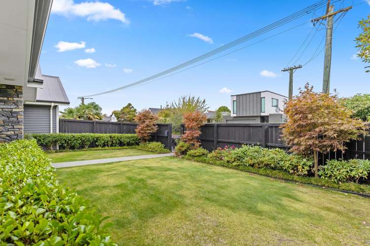 95 Office Road Merivale_29