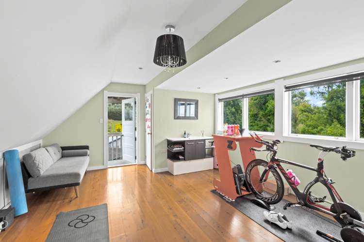 1073 Kahikatea Flat Road Waitoki_14