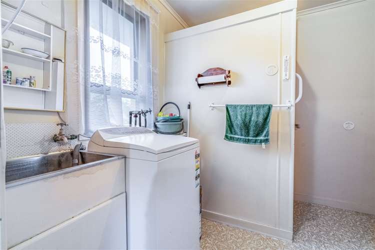 219 Crawford Street Glengarry_10