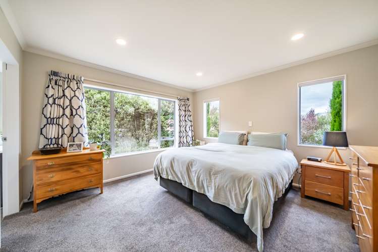 31 Te Puia Drive Aotea_21