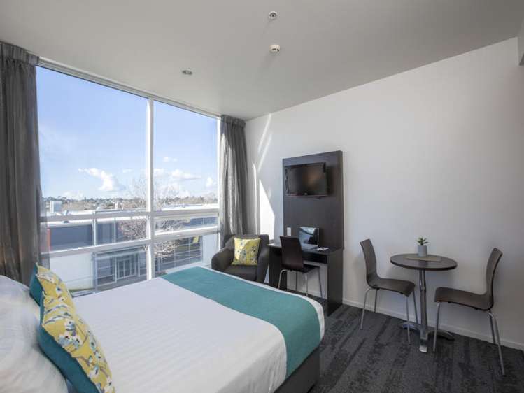 16/12 Wadier Place_4