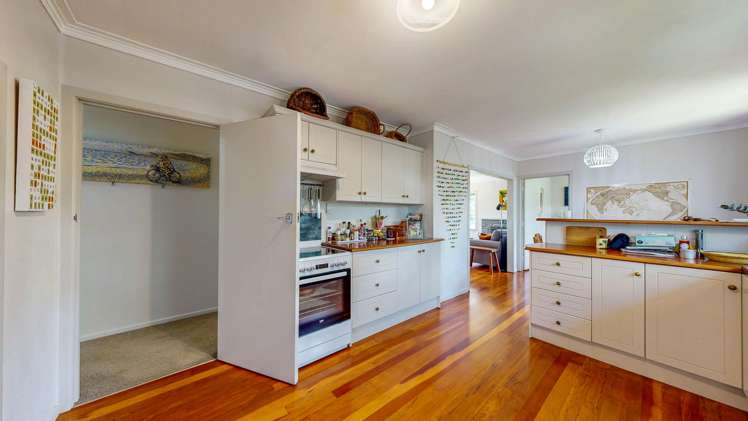 705 Mount Pleasant Road Thames_11