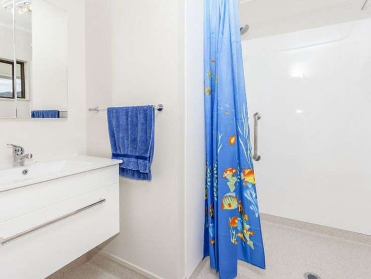 108 Fernleigh Glade Whangamata_14