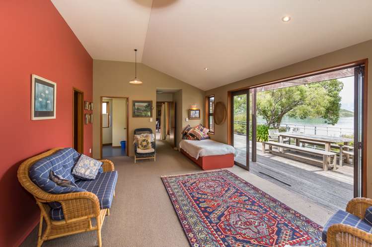 6528 Christchurch Akaroa Road Takamatua_14