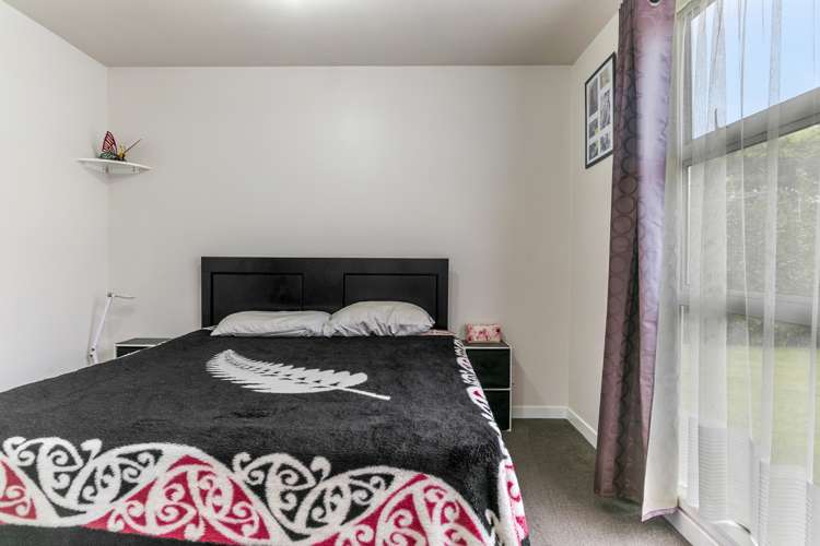 1/39 Kotare Street Hilltop_12
