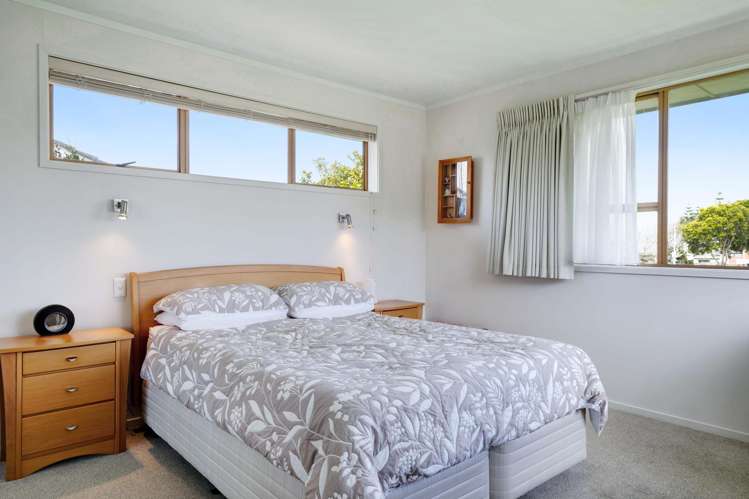 29 Sorrel Crescent Bucklands Beach_11