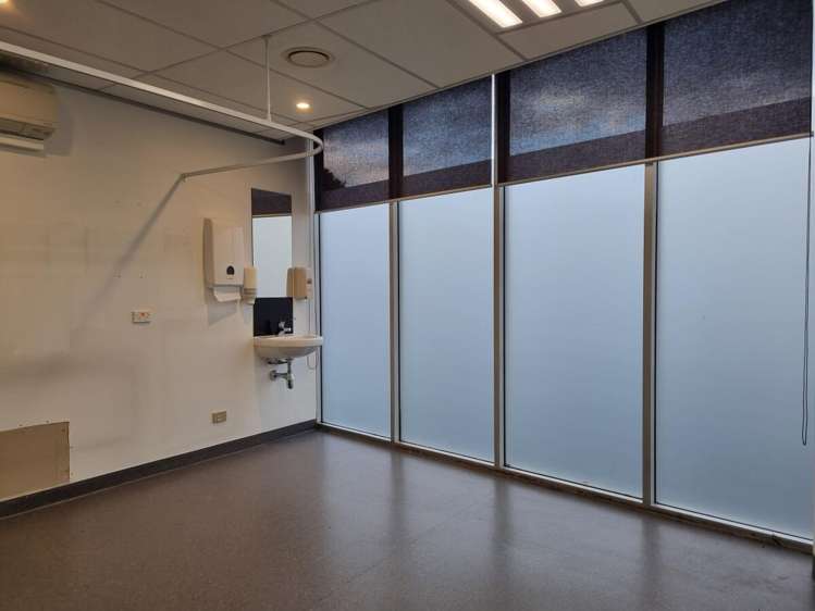 Whole Ground Floor, 45 Rugby Street Te Aro_17