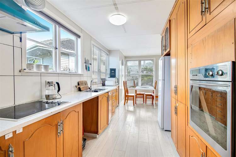 7 Kaweka Street New Lynn_10