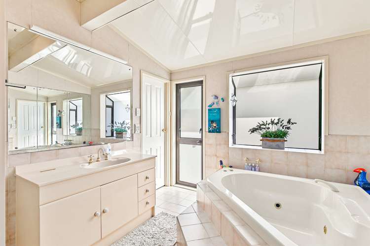 12 Riverview Road New Lynn_8