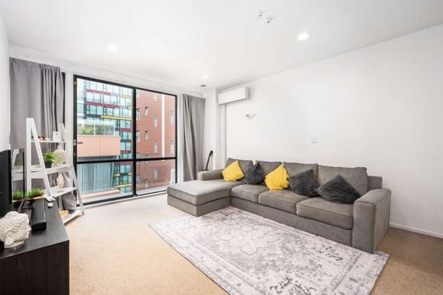 Prime Location, Spacious 2-Bedroom in Auckland CBD