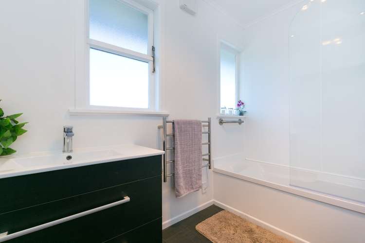 44 Bracken Road Paparangi_4