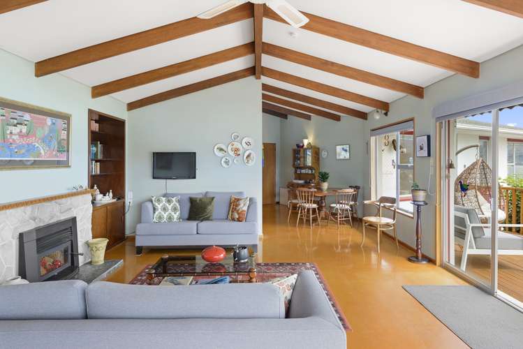 11 Ngaio Lane Charteris Bay_7