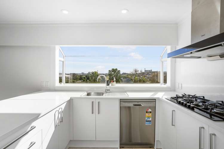 101 Everglade Drive Totara Heights_21