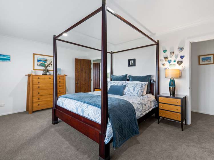 28 Hinepango Drive Rarangi_11