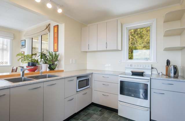 103 The Ridgeway Stoke_4