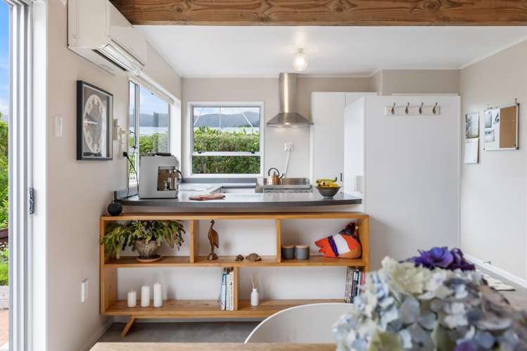 6B Ely Grove Wainuiomata_6