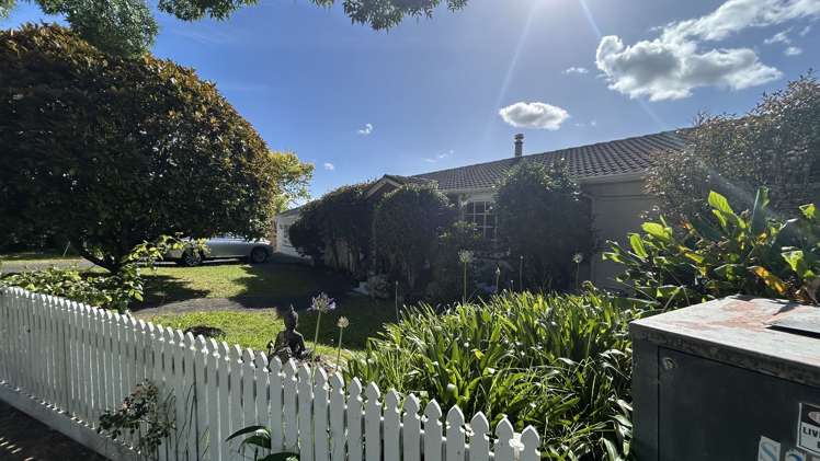 23 Murvale Drive Bucklands Beach_16